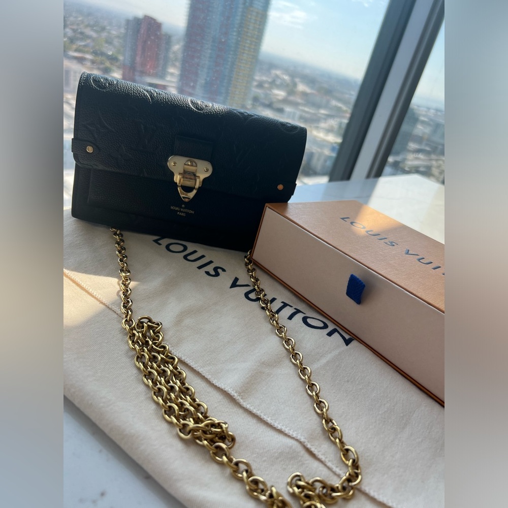 Louis Vuitton Vavin chain wallet purse in black. Receipt on hand - Picture 7 of 12